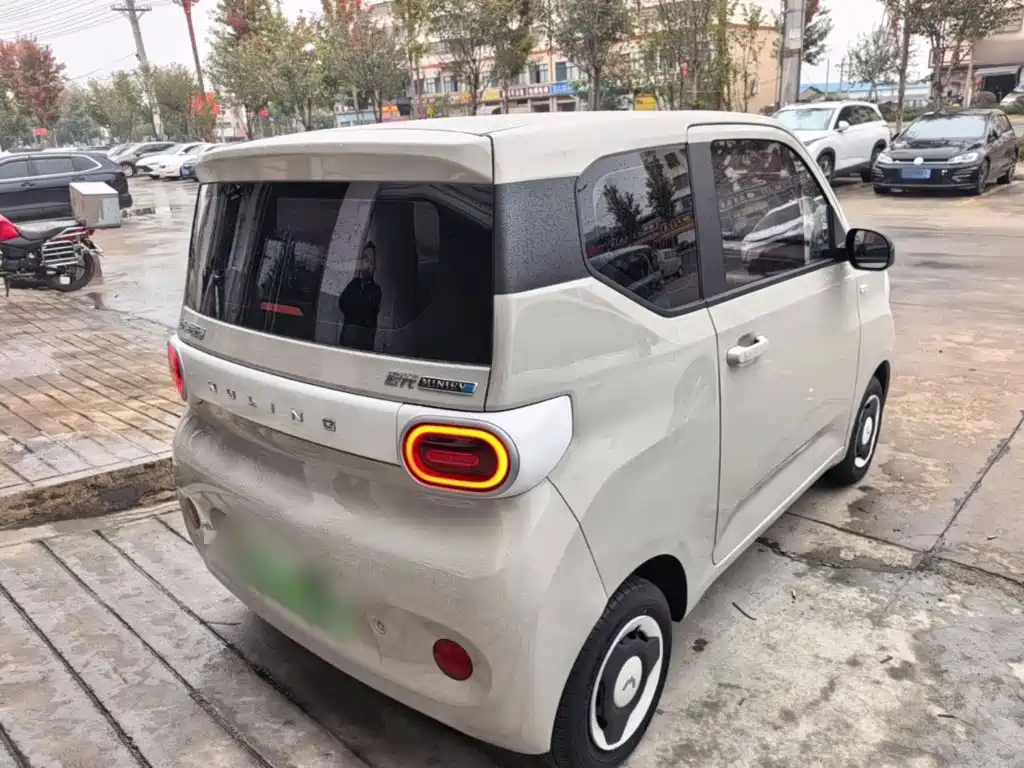 Wuling MINIEV — миниатюра 7