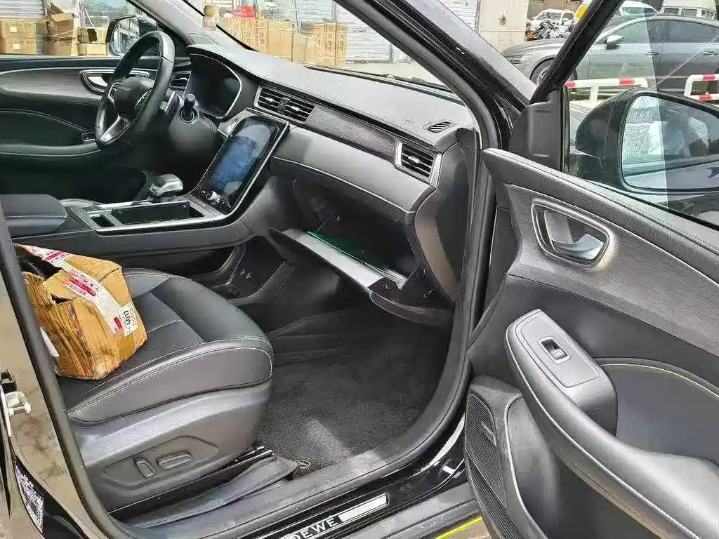 Roewe RX5 New Energy — миниатюра 5