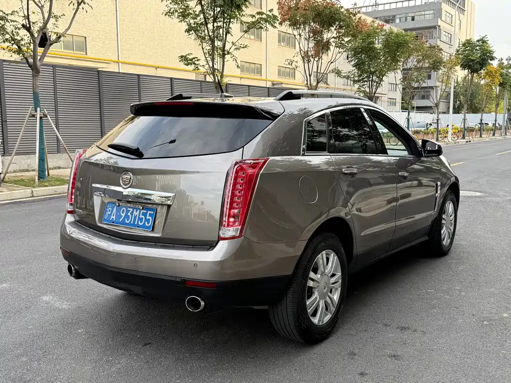 Cadillac SRX — миниатюра 13