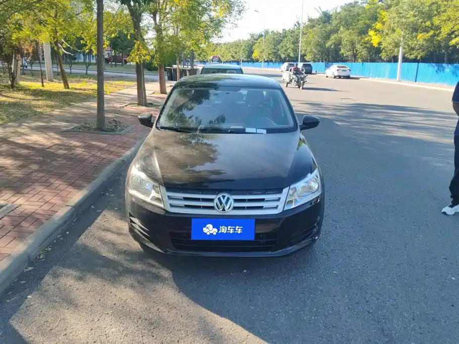 Volkswagen Santana — миниатюра 2