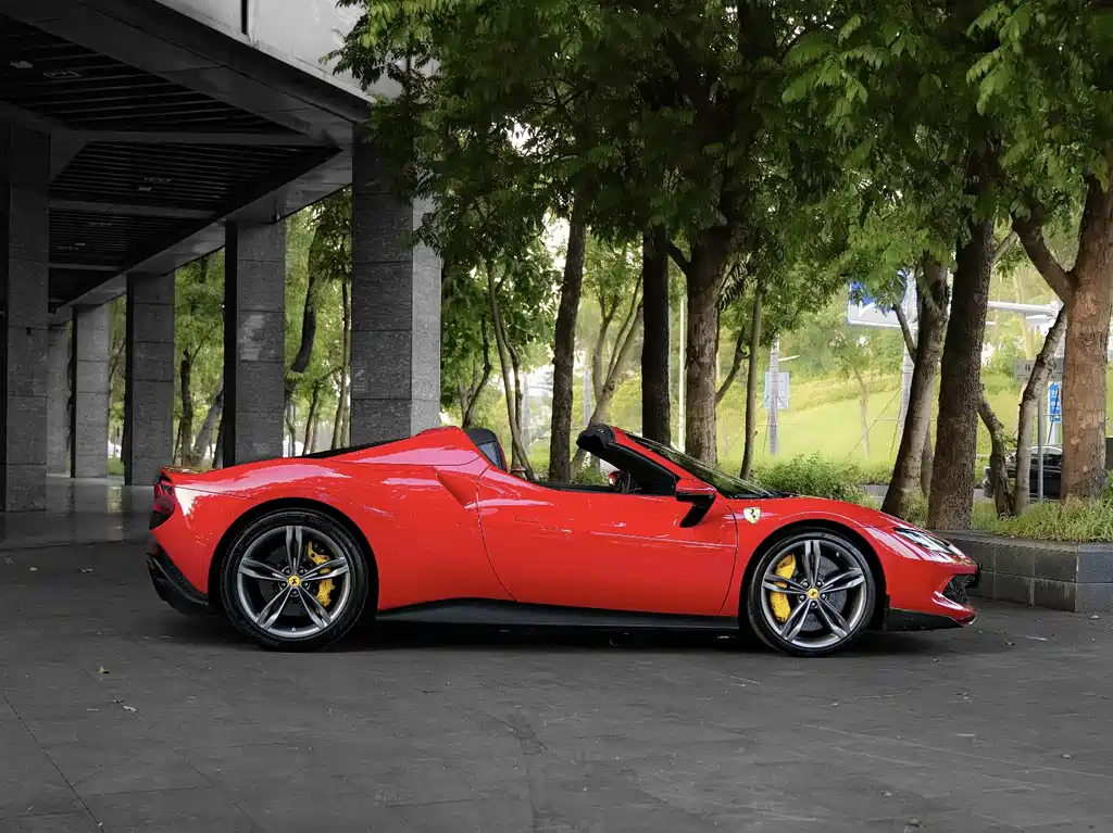 Ferrari 296 — миниатюра 4