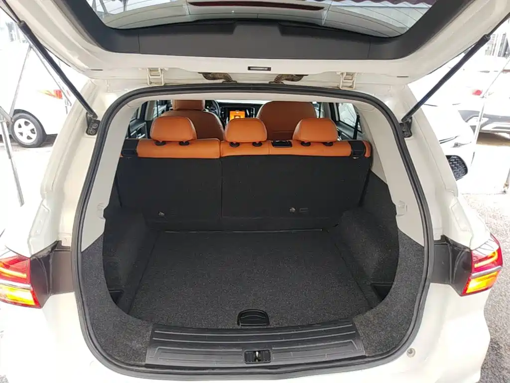 Roewe RX5 — миниатюра 19