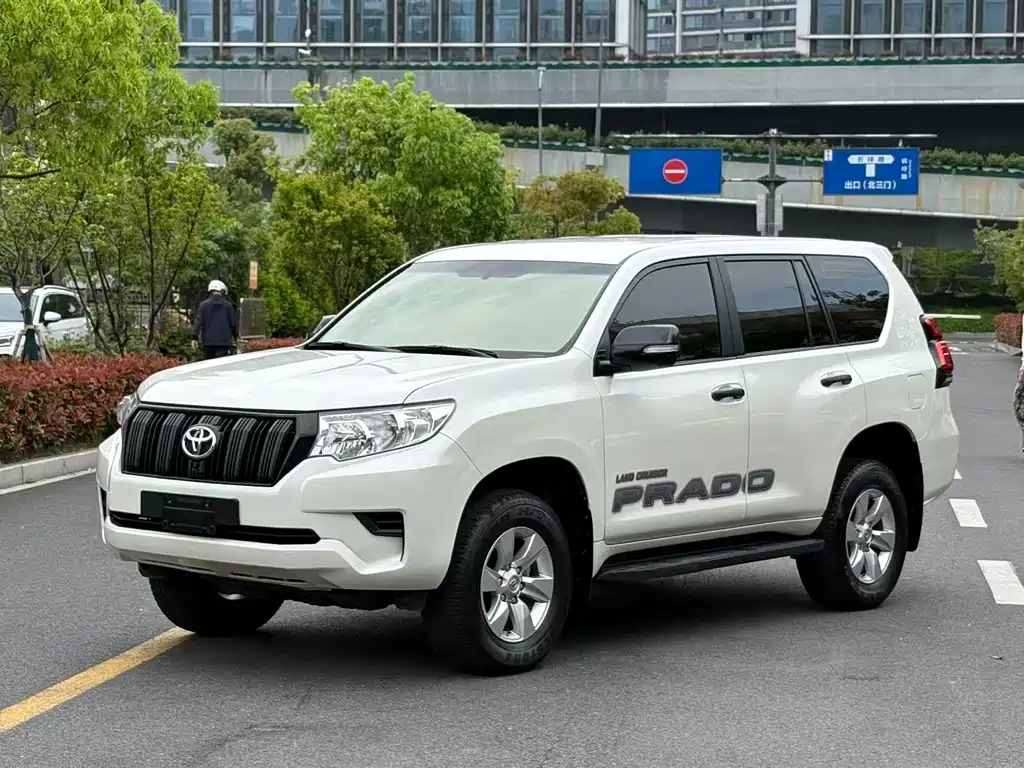 Toyota Prado (Import) 2023
