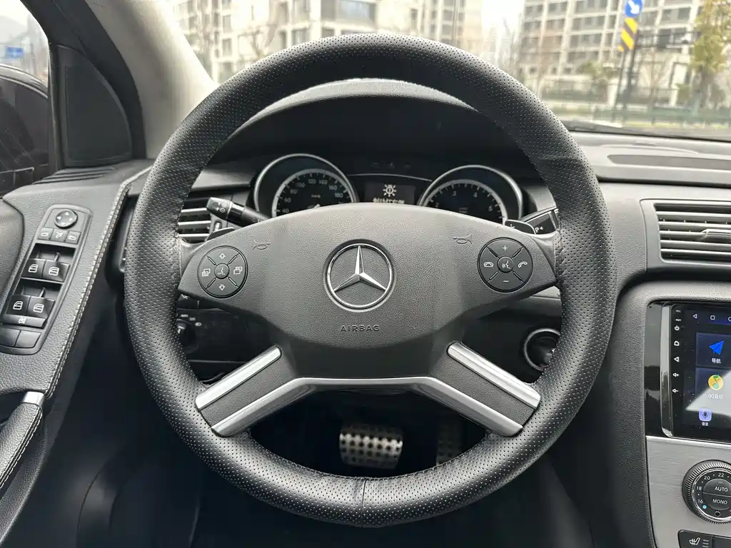 MERCEDES-BENZ R CLASS