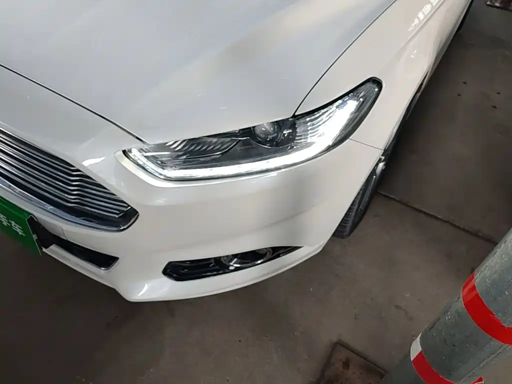 Ford Mondeo — миниатюра 24