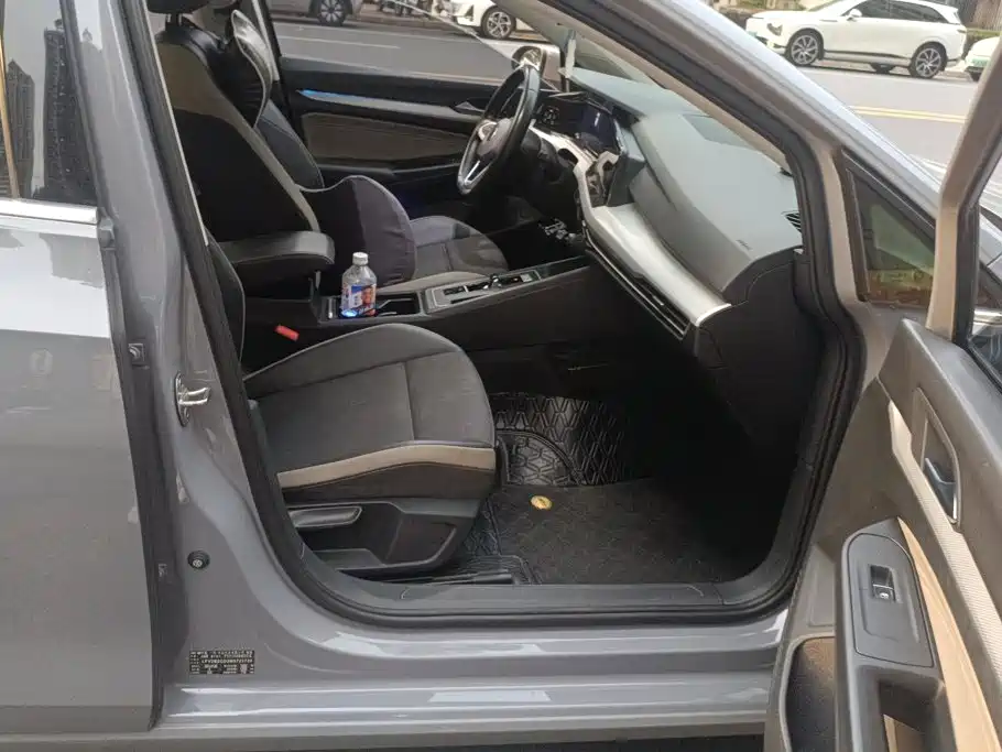 Volkswagen Golf — миниатюра 8