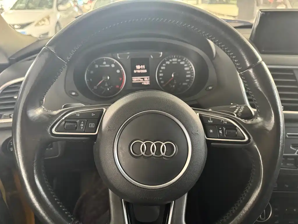 Audi Q3 — миниатюра 5