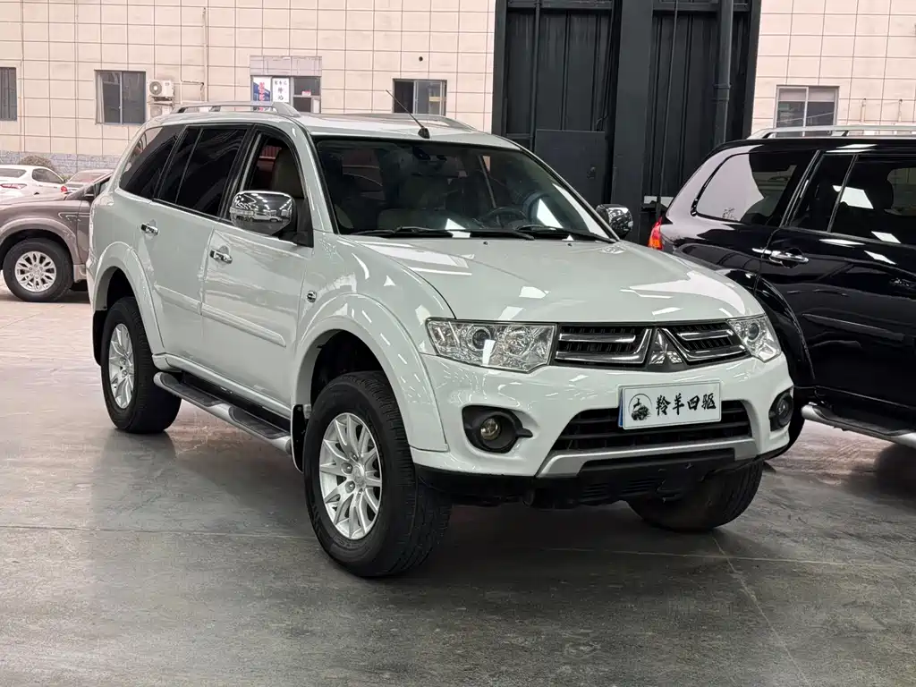 MITSUBISHI PAJERO JINCHANG