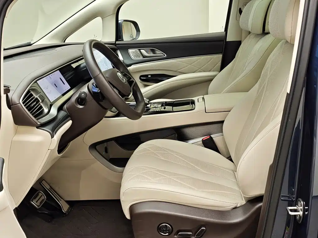 Denza D9 2025 DM-i Smart Drive 1020 Flagship
