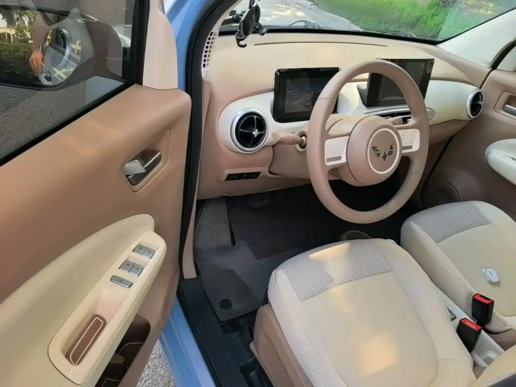 Wuling MINIEV — миниатюра 16