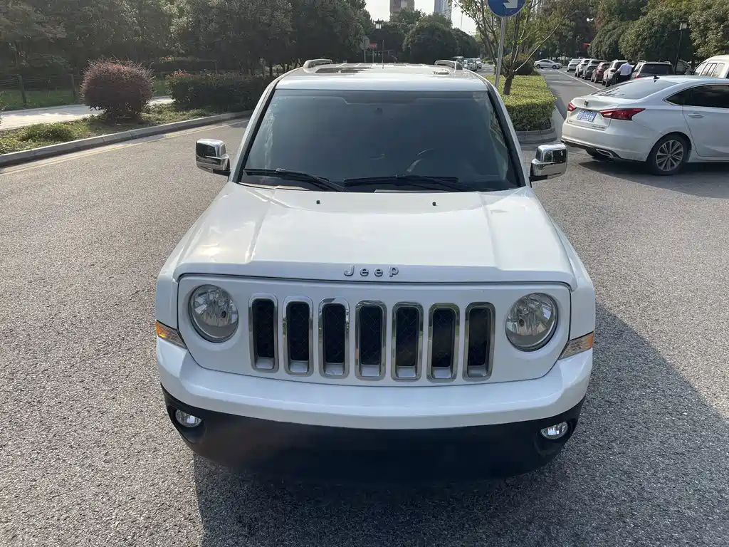 Jeep Patriot — миниатюра 6