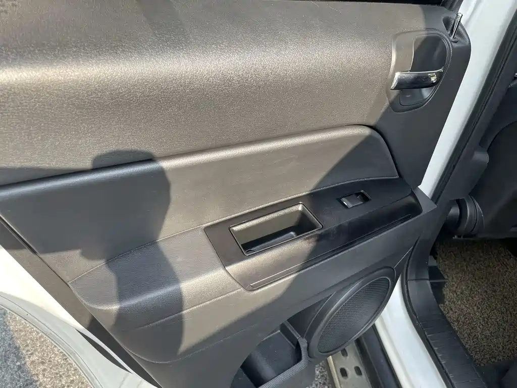Jeep Patriot — миниатюра 14