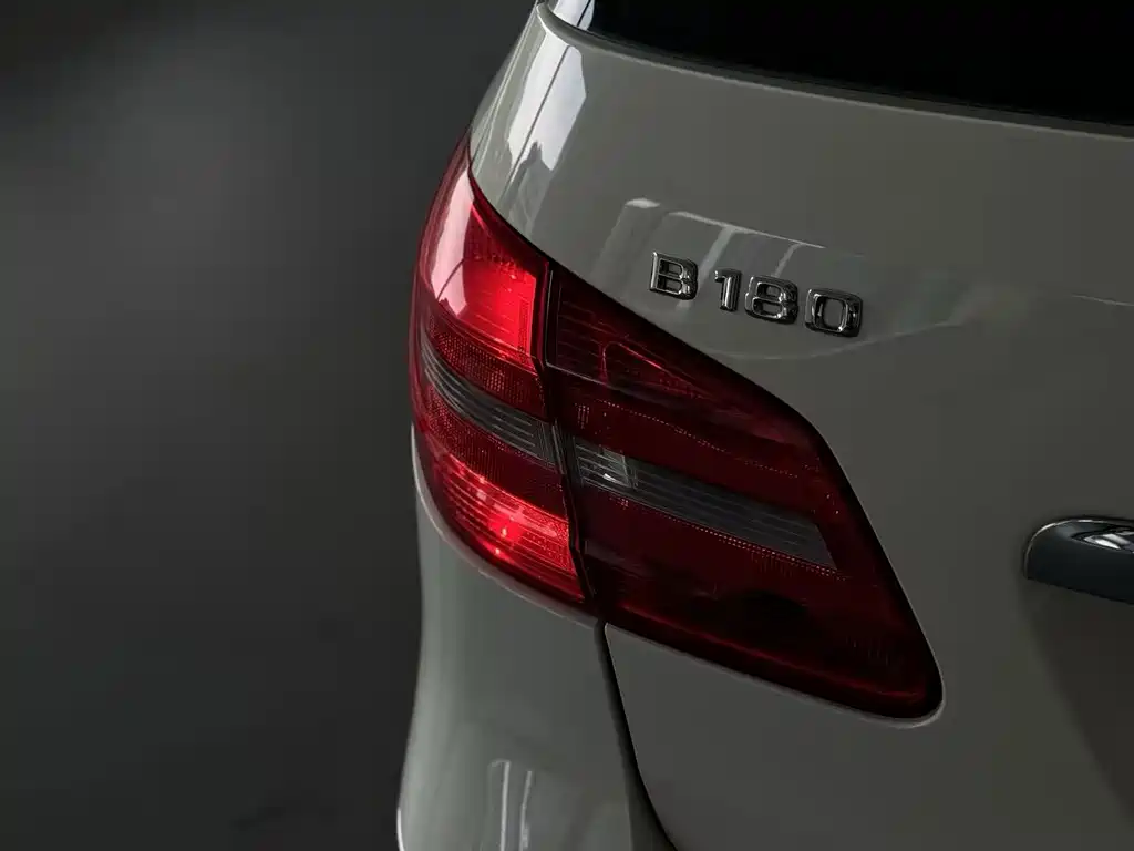 Mercedes-Benz B-Class — миниатюра 18