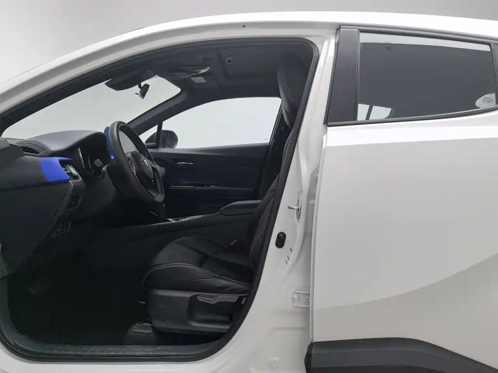 Toyota IZOA — миниатюра 10