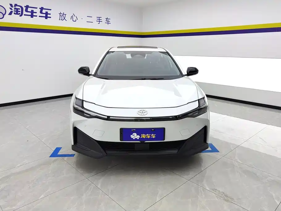 Toyota bZ3 — миниатюра 2