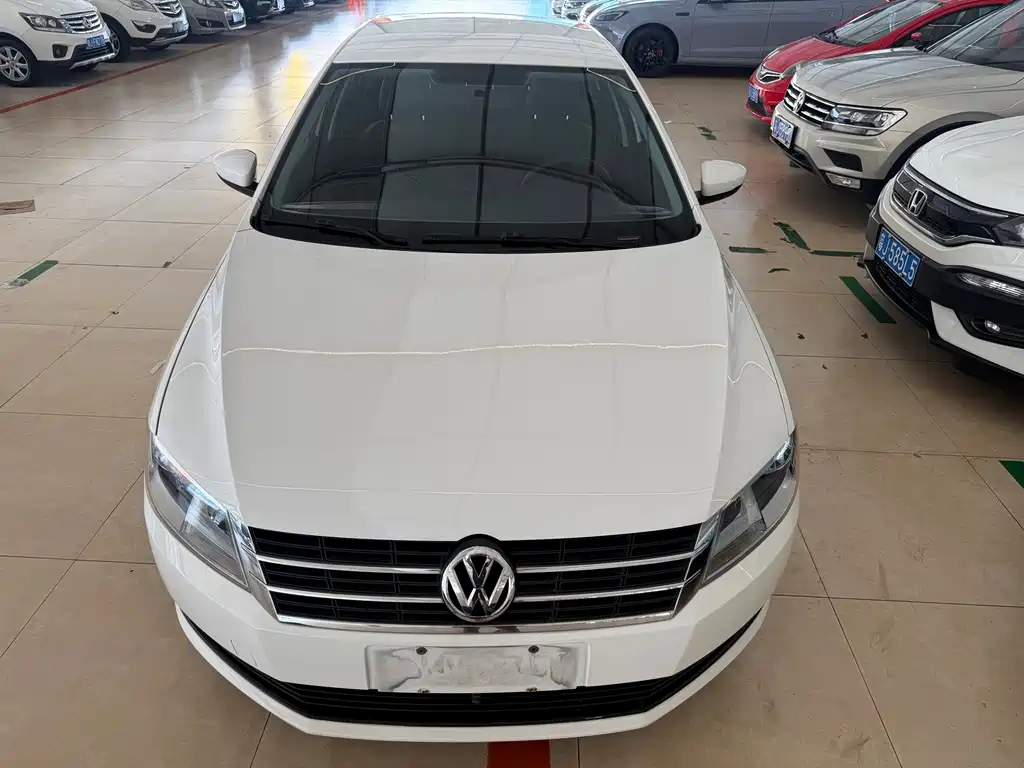 Volkswagen Lavida — миниатюра 3