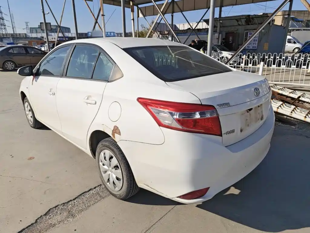 Toyota Vios — миниатюра 5