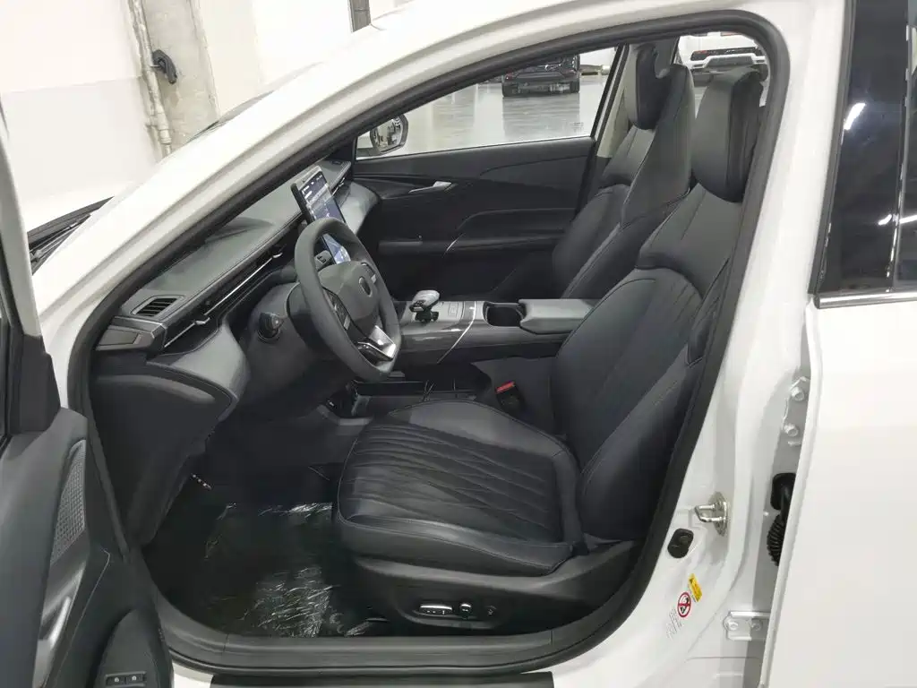 Changan Eado — миниатюра 10
