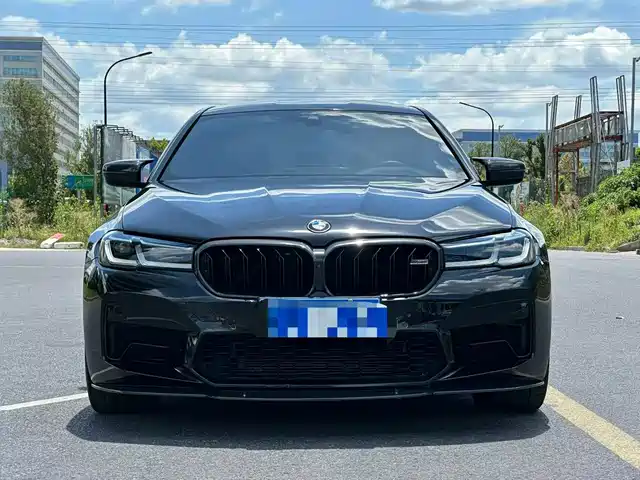 BMW M5 2021