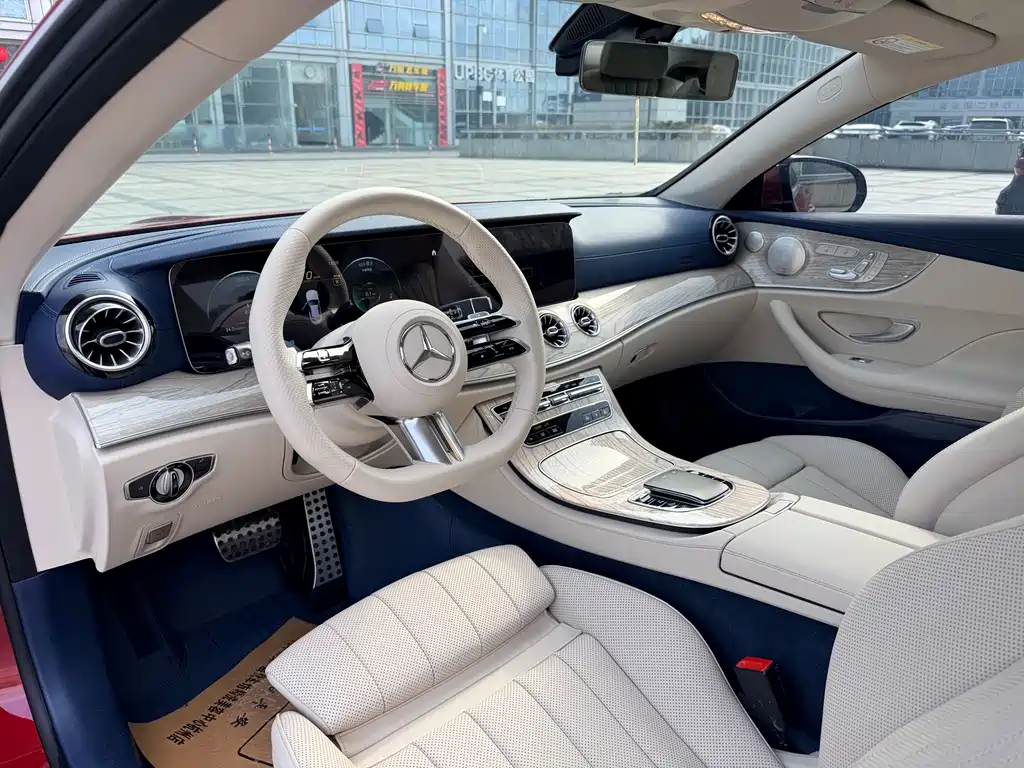 MERCEDES-BENZ E CLASS