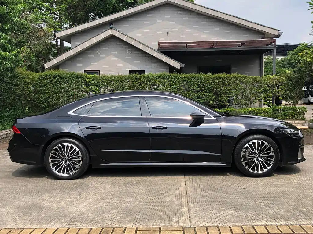 Audi A7L — миниатюра 6