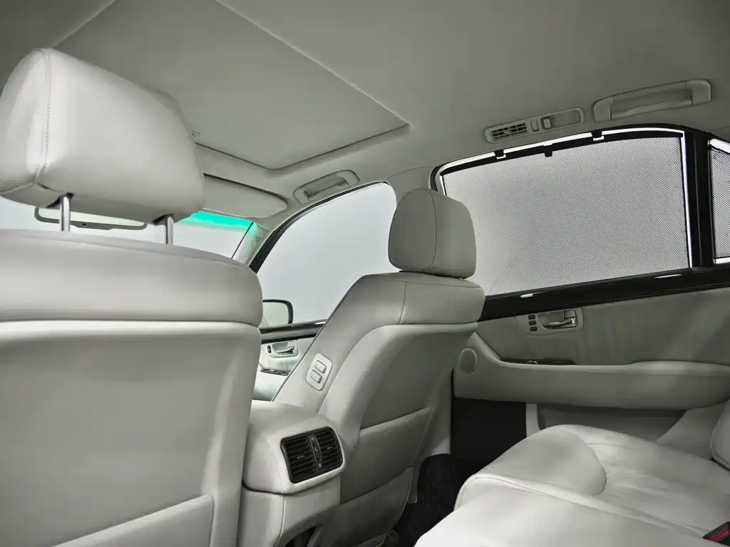 Lexus LS — миниатюра 19