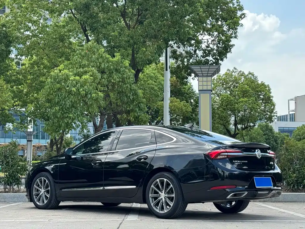 Buick LaCrosse — миниатюра 5