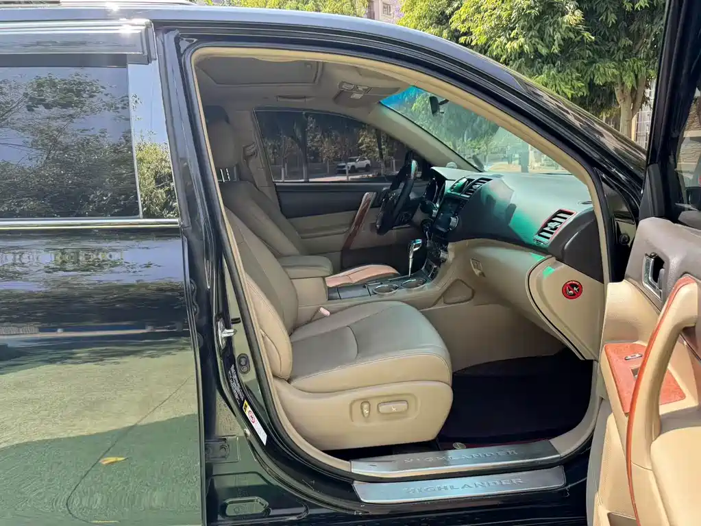 Toyota Highlander — миниатюра 14