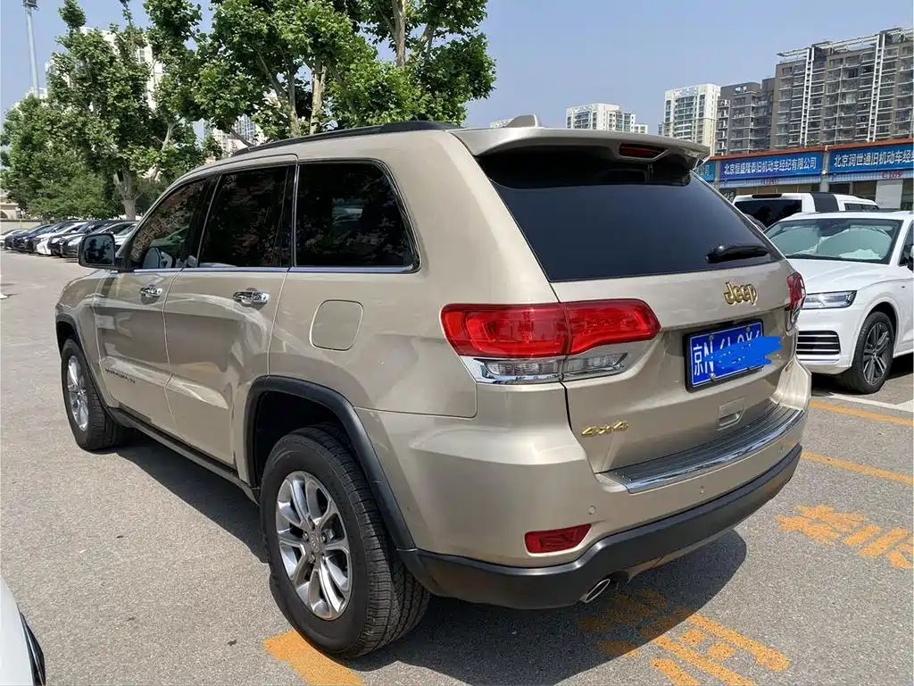 Jeep Grand Cherokee (Import) — миниатюра 6