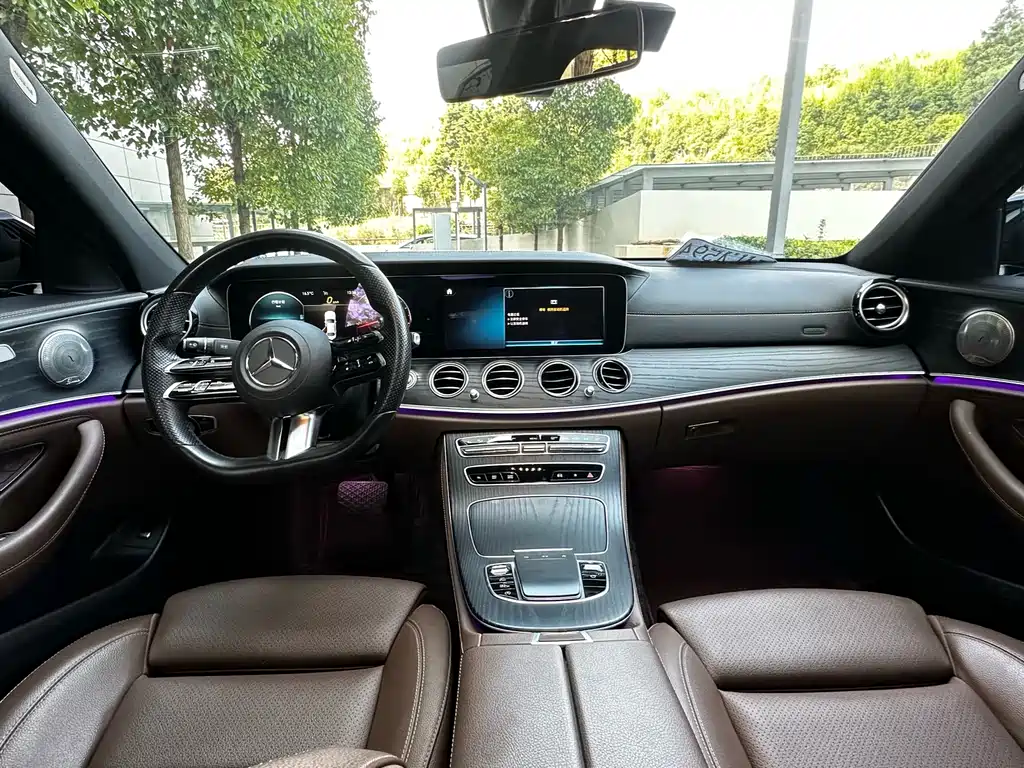 MERCEDES-BENZ E CLASS