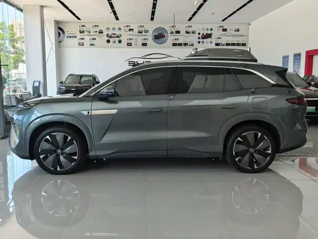 BYD Tang L L 2025 DM 175KM