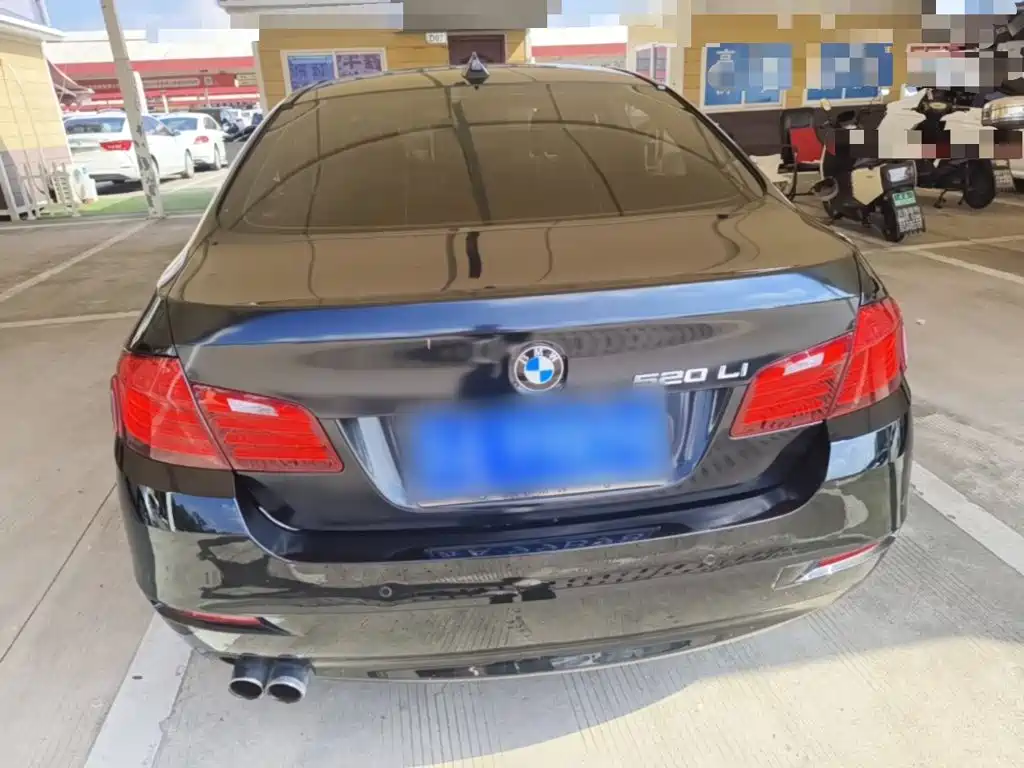 BMW 5 Series — миниатюра 6