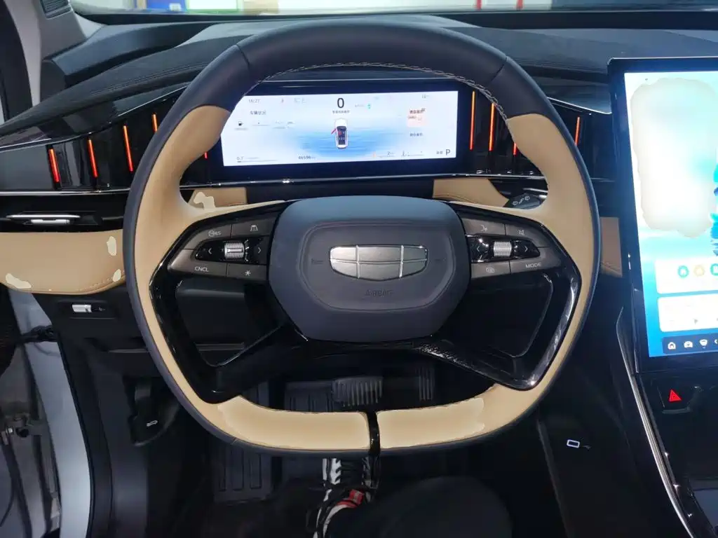 Geely Boyue L — миниатюра 11