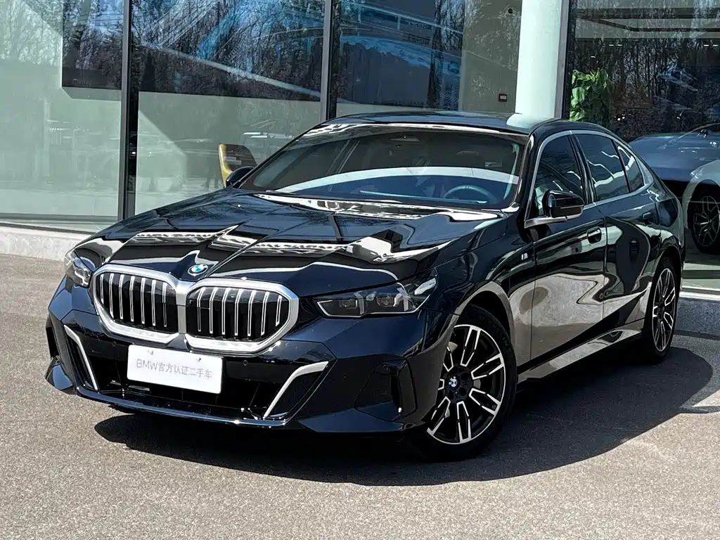 BMW 5 Series 2025
