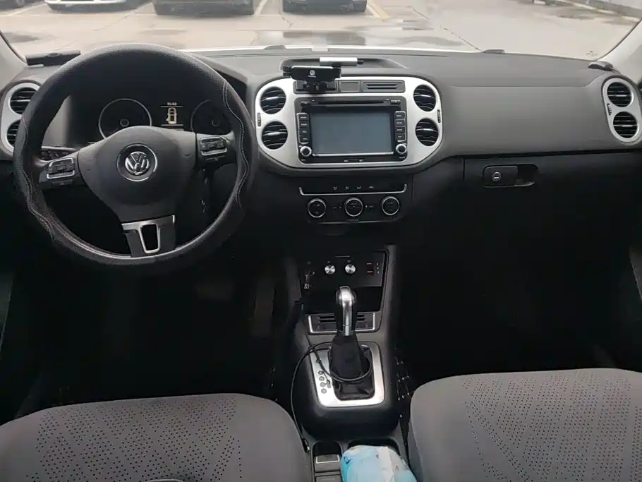 Volkswagen Tiguan — миниатюра 12