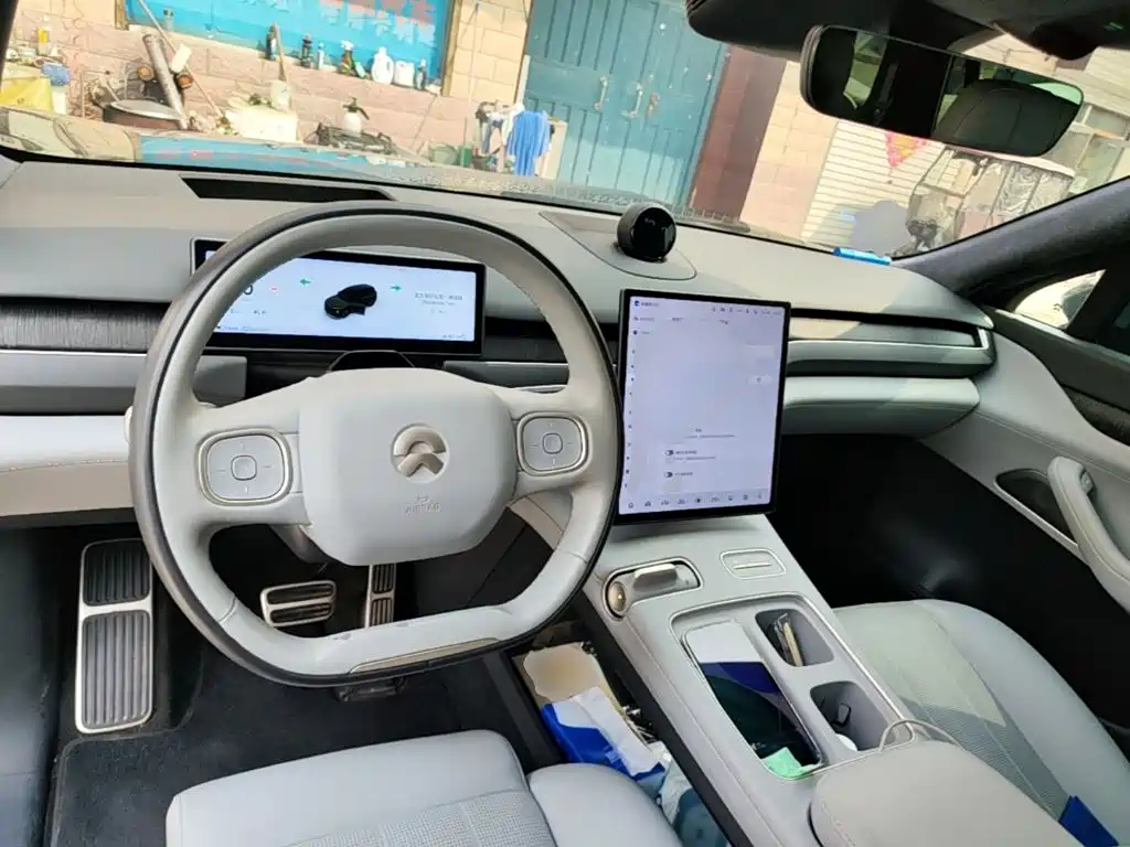 NIO ES8 — миниатюра 10