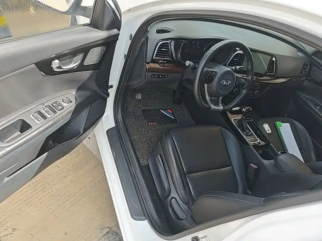 Kia K4 — миниатюра 16