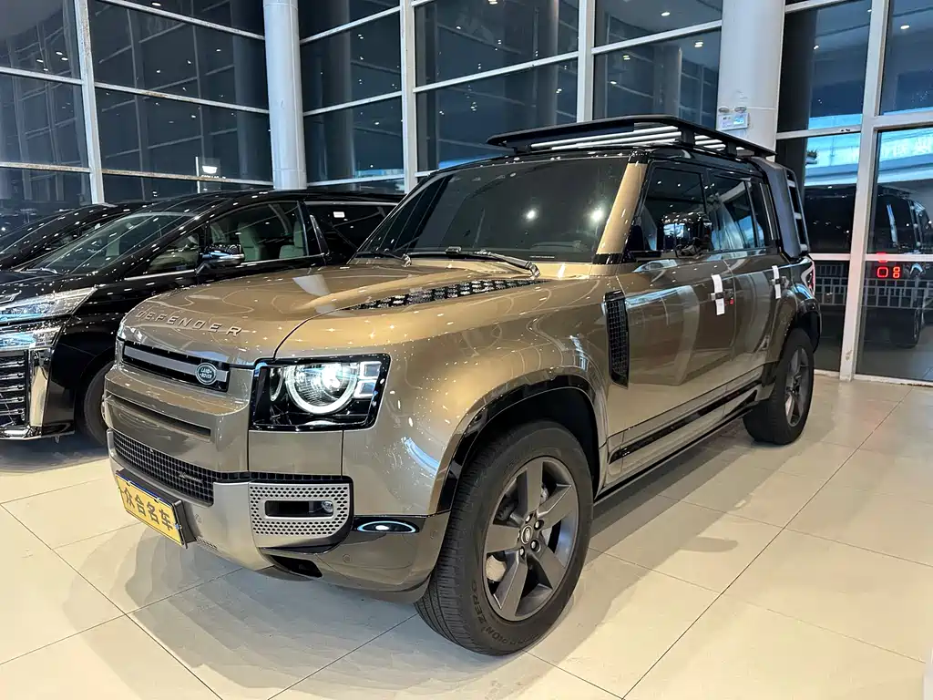 Land Rover Defender 2023