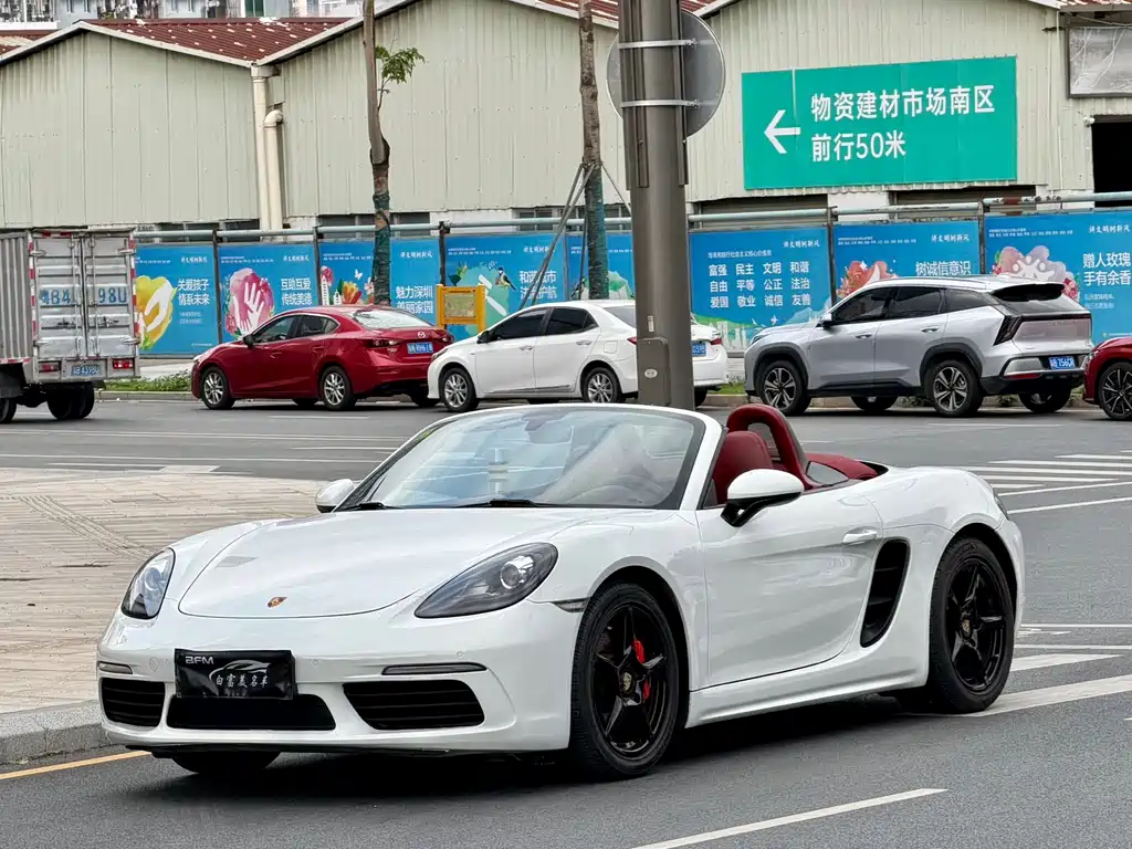 Купить Porsche 718