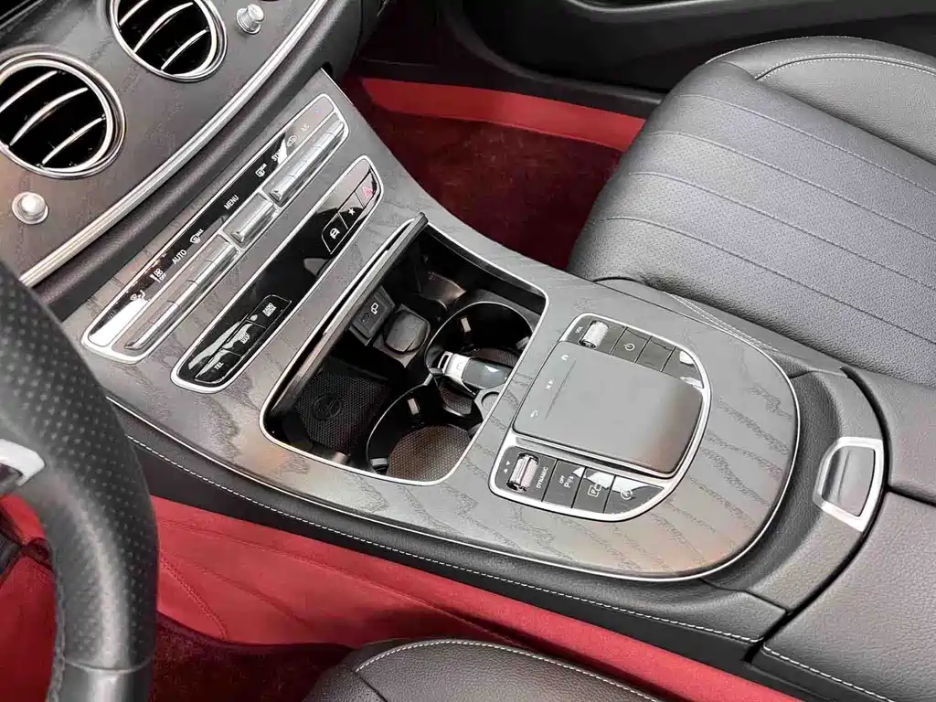 Mercedes-Benz E-Class (Import) — миниатюра 20