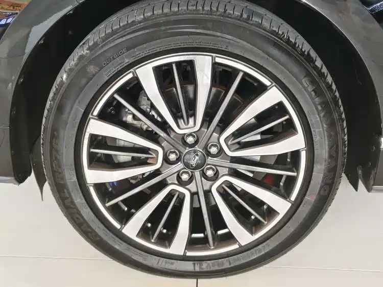 Ford Edge 2021 PLUS EcoBoost 245 7 мест