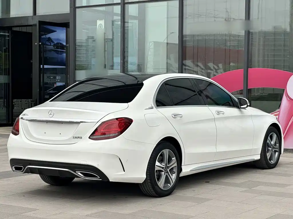 Mercedes-Benz C-Class — миниатюра 11