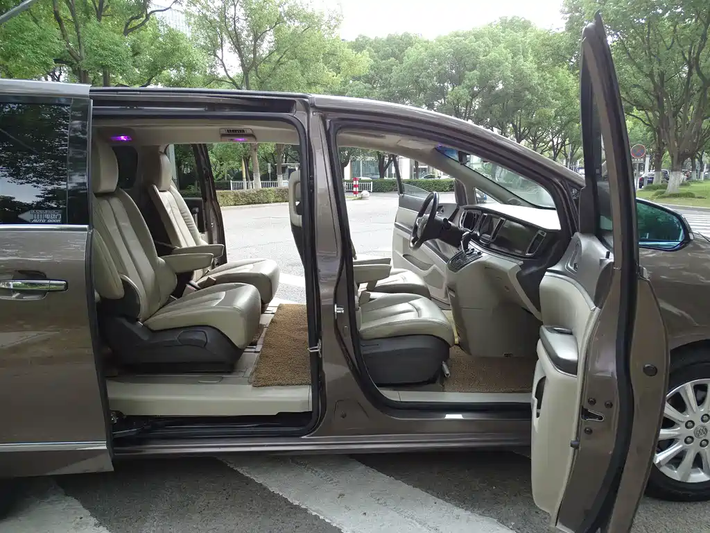 Buick GL8 — миниатюра 56