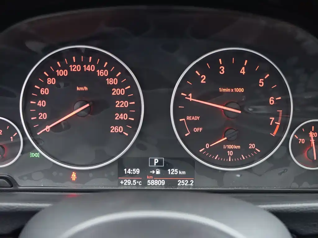 BMW 3 Series — миниатюра 17