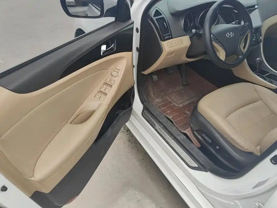 Hyundai Sonata — миниатюра 7