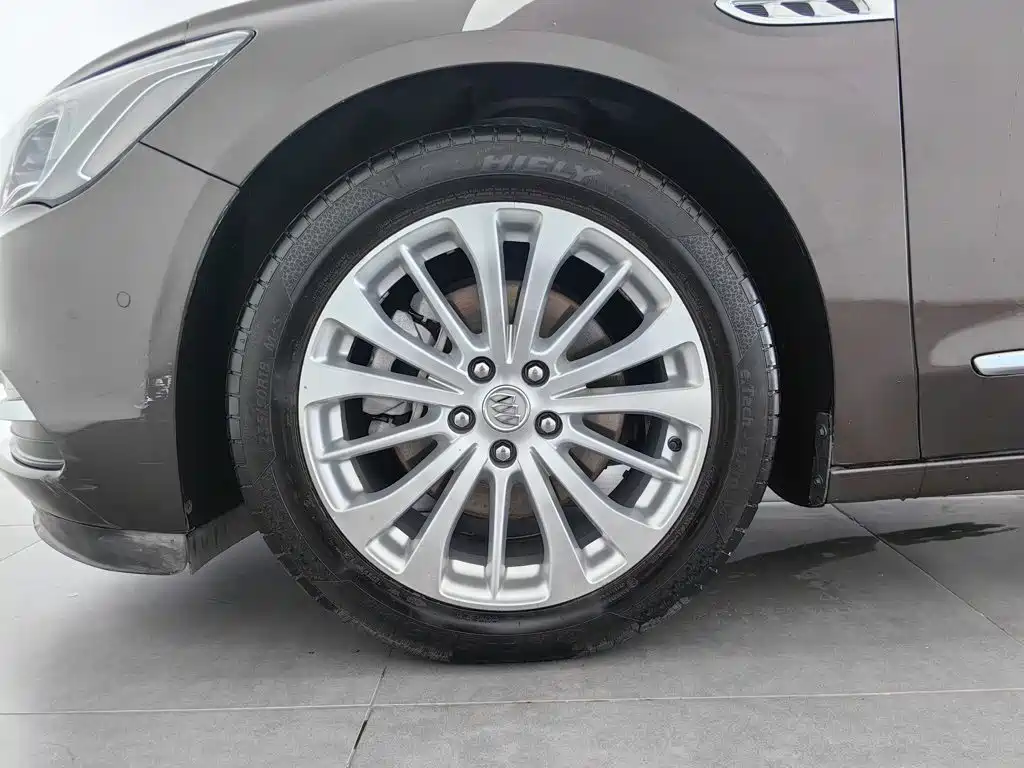 Buick LaCrosse — миниатюра 17