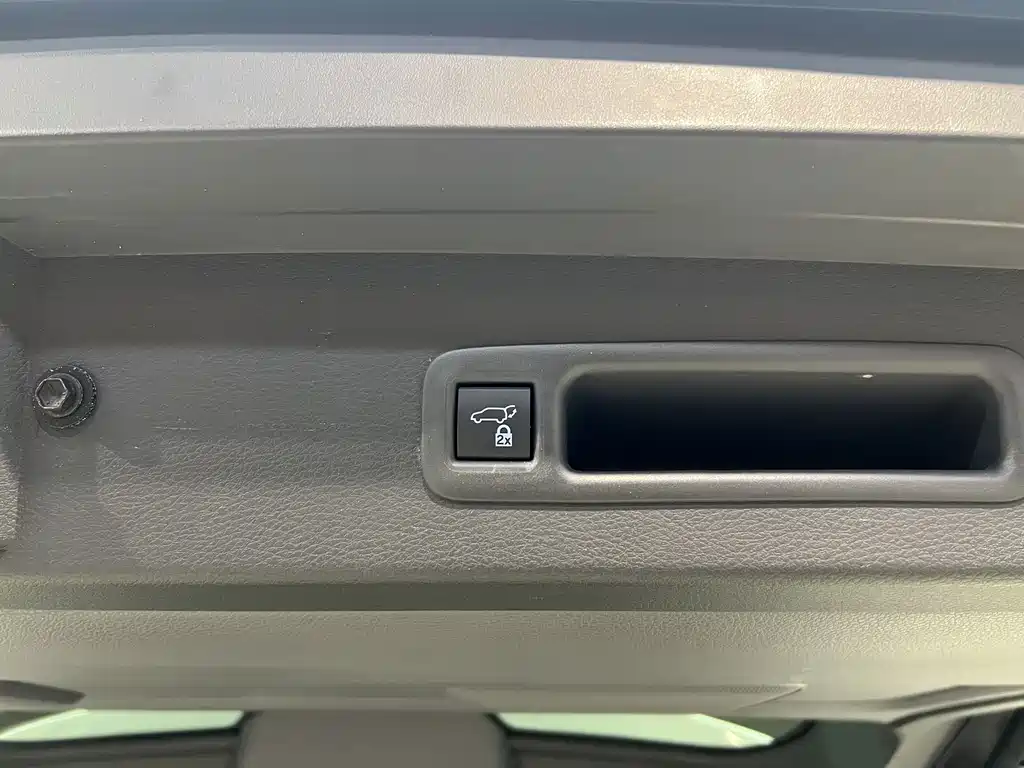 Toyota Granvia — миниатюра 21