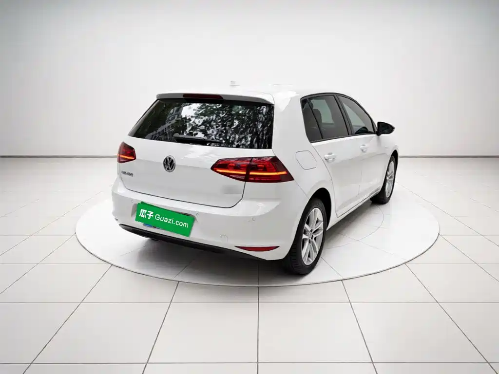 Volkswagen Golf — миниатюра 4