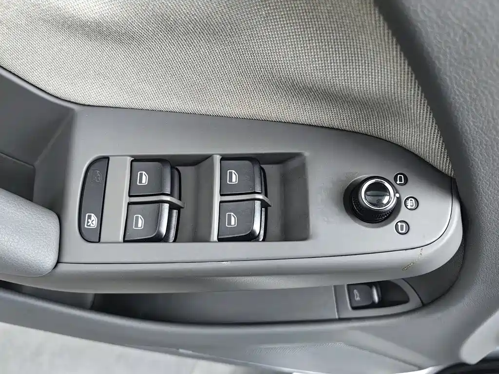 Audi A4L — миниатюра 9