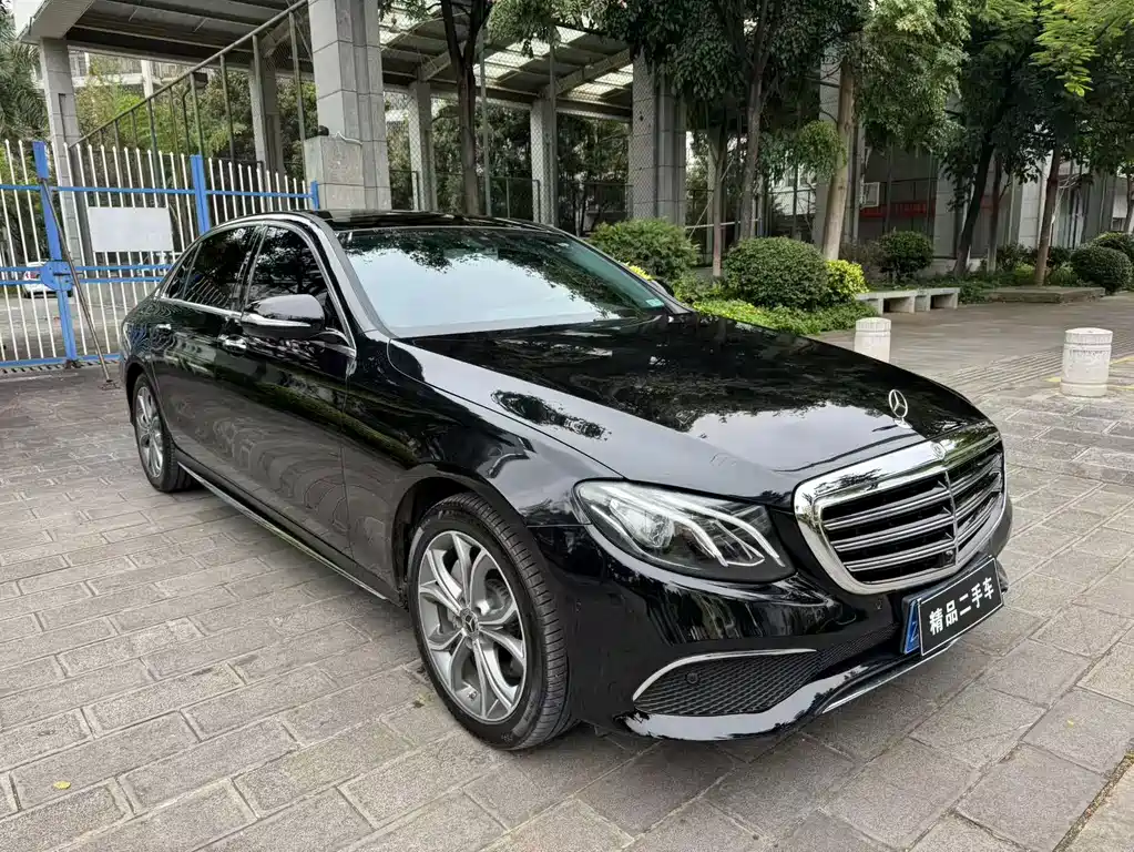 Mercedes-Benz E-Class — миниатюра 3